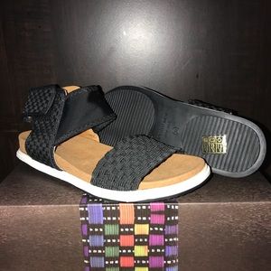 bernie mev. Black Woven Sandals